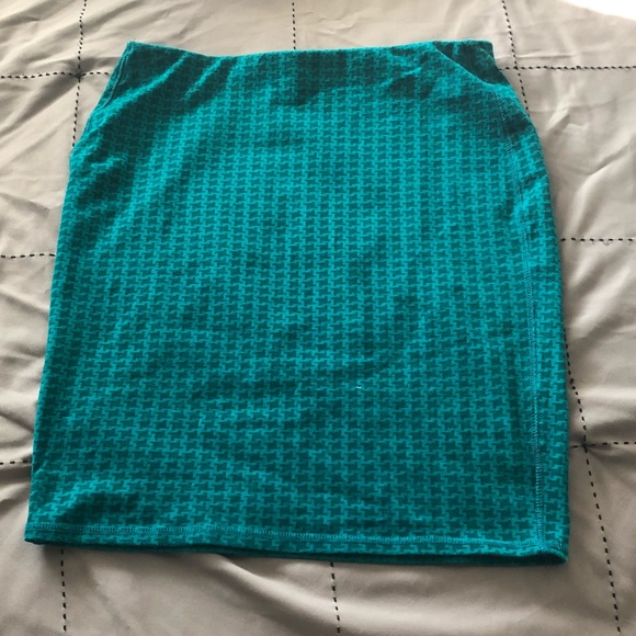Old Navy Dresses & Skirts - Old Navy Turquoise Hounds Tooth Pencil Skirt